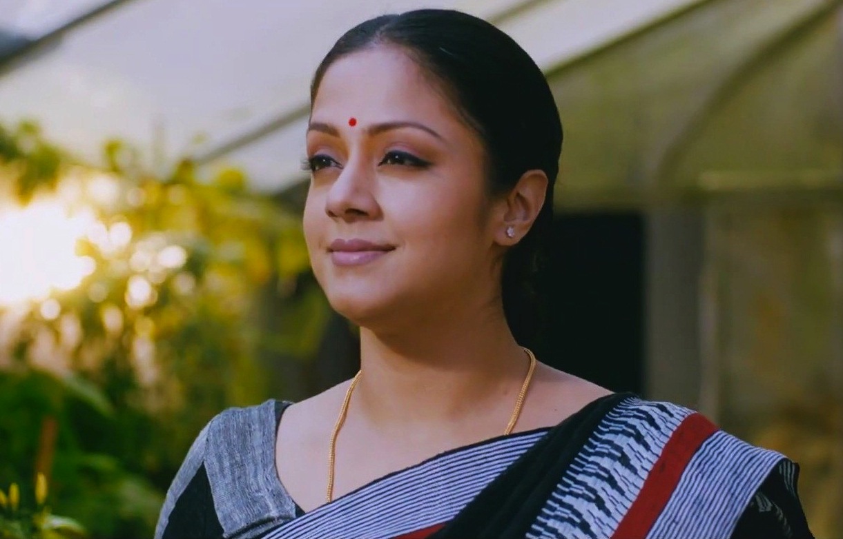 Here are some stills of Jyotika from the film as well as the first look tea...